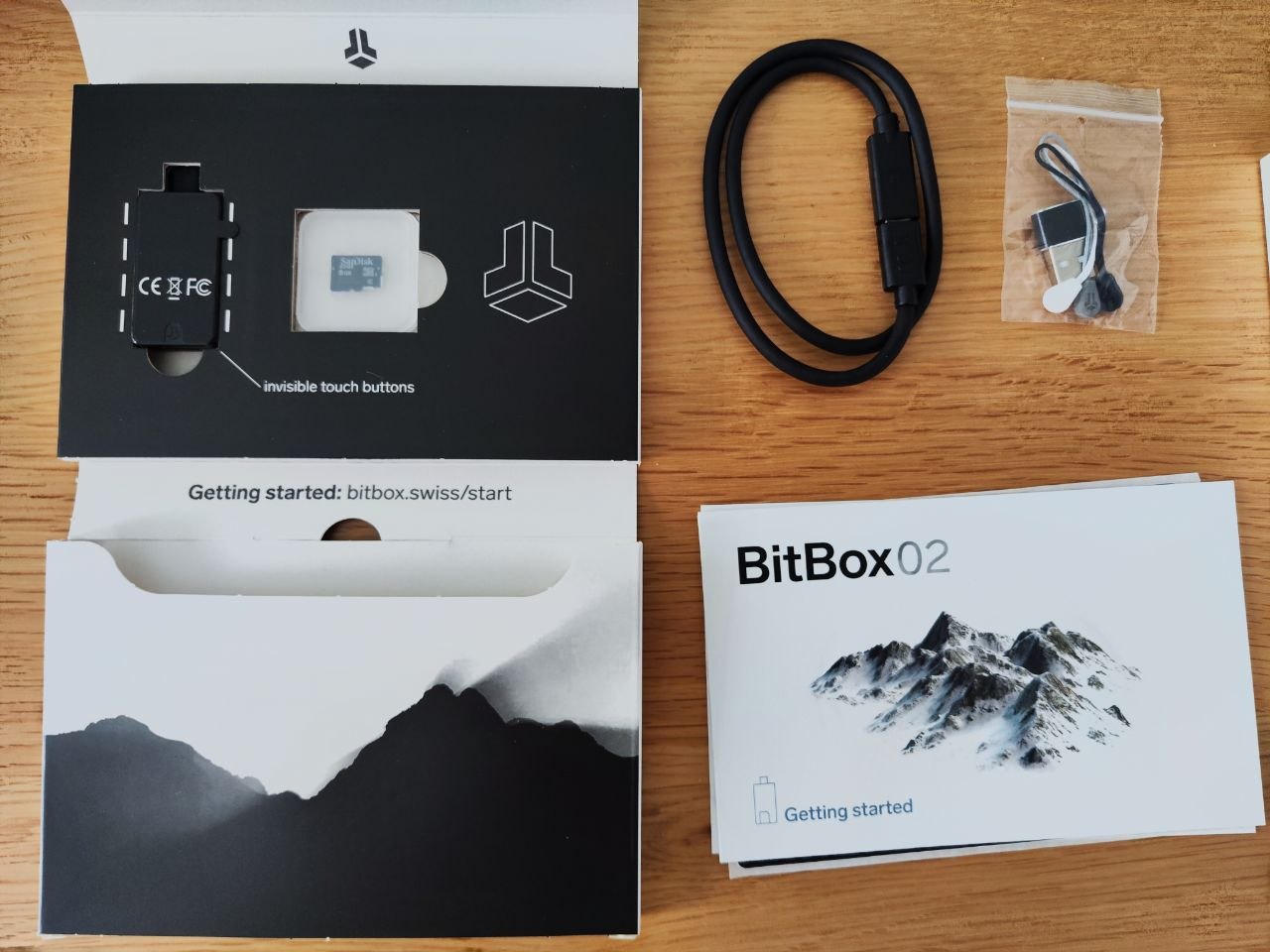 BitBox02 Lieferumfang USB-C Kabel, Hardware-Wallet, SD-Karte