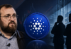 Charles Hoskinson neben einer Cardano-Münze und zwei institutionellen Analysten