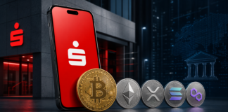 BREAKING: Sparkassen starten Handel mit Bitcoin, Ethereum, XRP und SOL ab Oktober Sparkassen-App mit Bitcoin, Ethereum, XRP, Solana und Polygon vor einer Sparkassen-Filiale