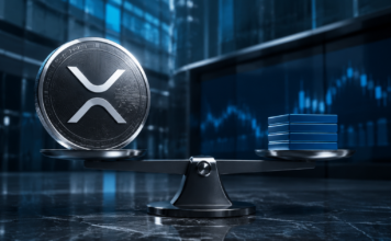 Evernorth passt Börsengang an: XRP-Kurs wird zum entscheidenden Faktor XRP-Münze und Aktienblöcke auf einer Waage vor digitalen Börsencharts