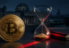 Bitcoin, Sanduhr und Bundestag zur geplanten Abschaffung der Krypto-Haltefrist