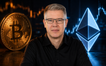 Bitcoin zu früh verkauft? Frank Thelen reagiert auf Kritik aus der Community Frank Thelen zwischen Bitcoin und Ethereum vor einem digitalen Kurschart