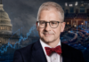 Patrick McHenry vor dem US-Kapitol und dem Senat mit digitaler Marktgrafik