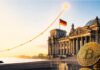 30.000 Mitzeichnungen erreicht: Petition zur Krypto-Haltefrist bekommt öffentliche Anhörung „Bitcoin vor dem Reichstag mit stark ansteigender Kurve als Symbol für wachsenden politischen und wirtschaftlichen Druck rund um die Krypto-Haltefrist.“