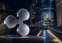 Metallisches Ripple-Logo vor einem Tresor und Börsengebäuden als Symbol für Evernorth und das geplante Nasdaq-Listing