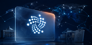 Zentrales IOTA-Logo auf einem digitalen Zertifikat vor einer weltweit vernetzten Karte