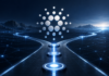 Cardano vor großem Upgrade: DijkstraNet startet mit Node 11.2 Cardano-Logo über einer verzweigten digitalen Roadmap zum geplanten Dijkstra-Hard-Fork