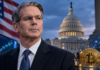 US-Finanzminister Scott Bessent vor dem US-Kapitol mit Bitcoin vor der Abstimmung über den CLARITY Act