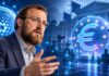 harles Hoskinson vor einem digitalen Euro-Symbol und Cardano-Logo, umgeben von EU-Flaggen, Überwachungskameras und digitalen Identitäts-Symbolen als Illustration für staatliche Kontrolle und Missbrauch digitaler Zentralbankwährungen.