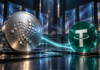 Silberne Münze mit IOTA-Symbol neben einer grünen Tether-Münze vor abstrakten Handelstafeln.